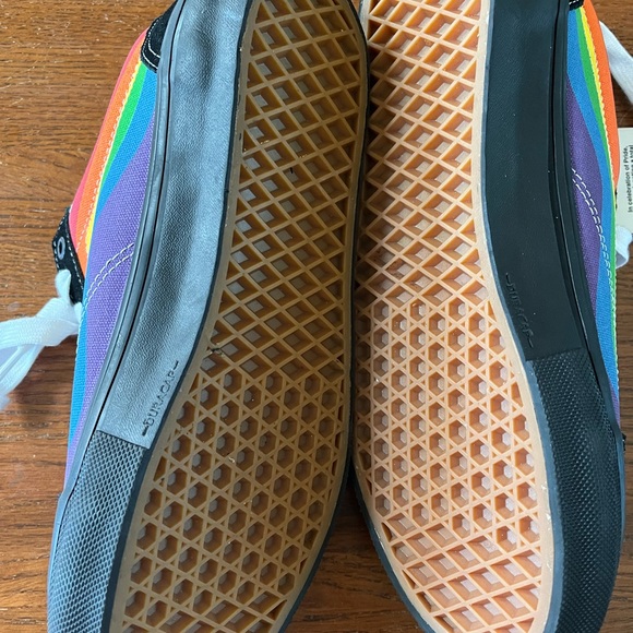 Vans Skate Old Skool Pride Parade Rainbow Size US 8.5 Men New! Rare - Picture 9 of 9